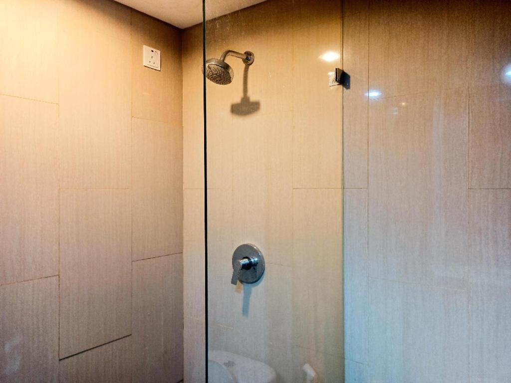 Cozy The H Residence Cawang By Bonzela Property Jakarta Kültér fotó
